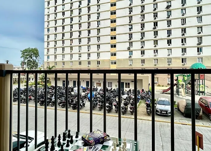 Retreat With Balcony And Pool * Lapu-Lapu City