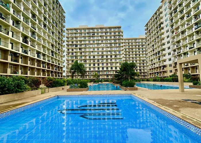 Apartment Retreat With Balcony And Pool Lapu-Lapu City
